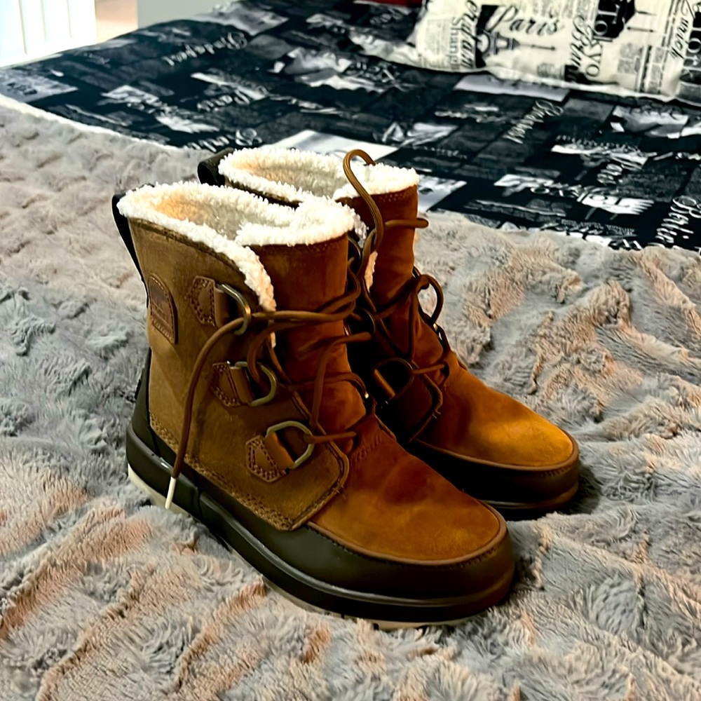 Sorel Waterproof Boots - Picture 1 of 4